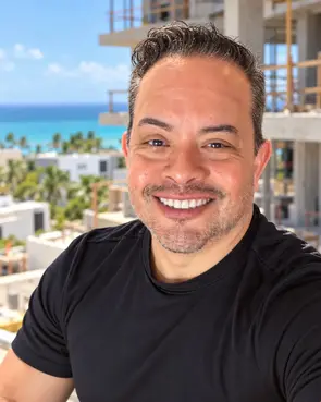 Frank Ruiz, Playa Del Carmen, Real Estate Agent